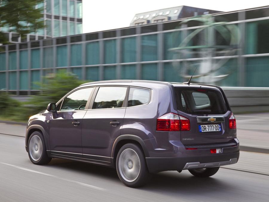  Chevrolet Orlando 2010 года  (фото 24 из 41)